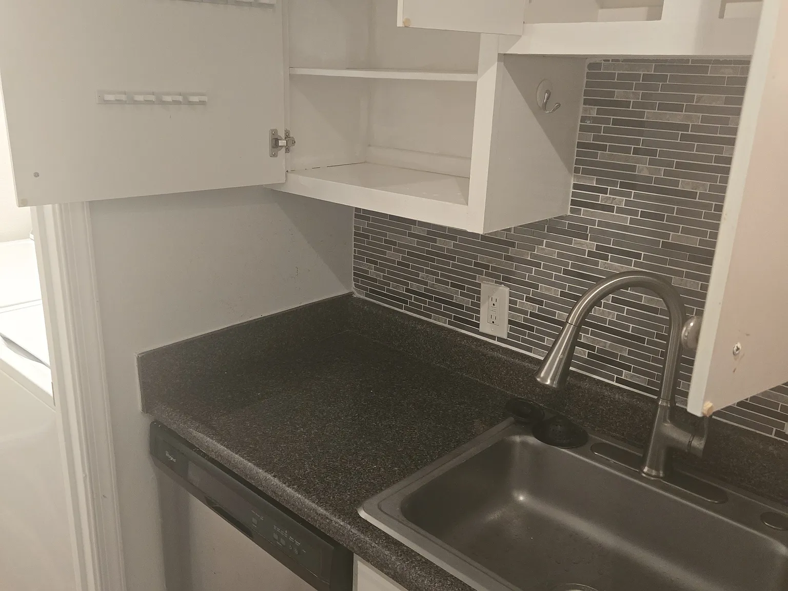 18302 Streamside Dr — Photo 2