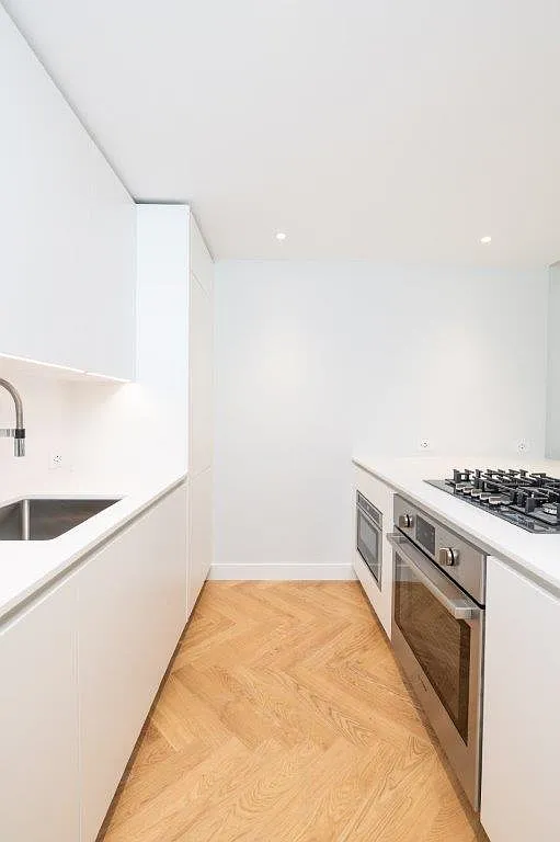 1 bed, 1.0 bath, 700 sqft, $4,500 — Photo 3