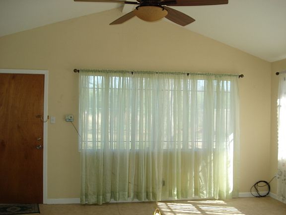 (Atrium room-300 sq ft