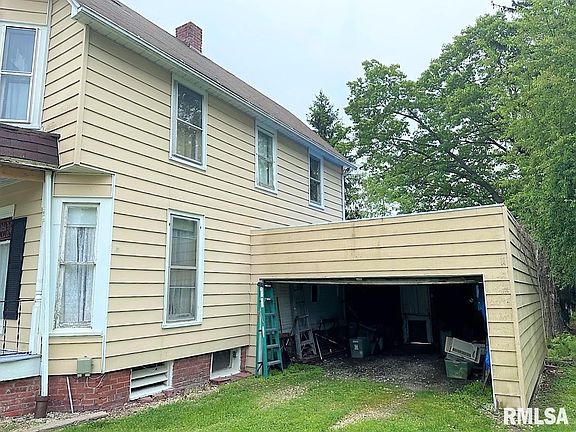 5th image of 220 W Main St