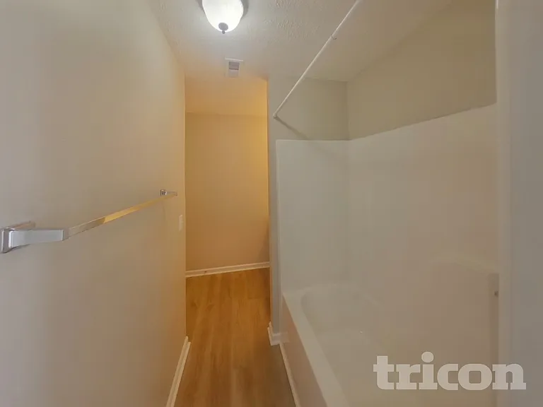 713 Crescent Rd — Photo 19