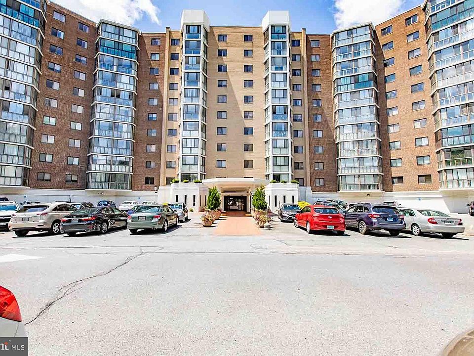 1st image of 15115 Interlachen Dr #3-309