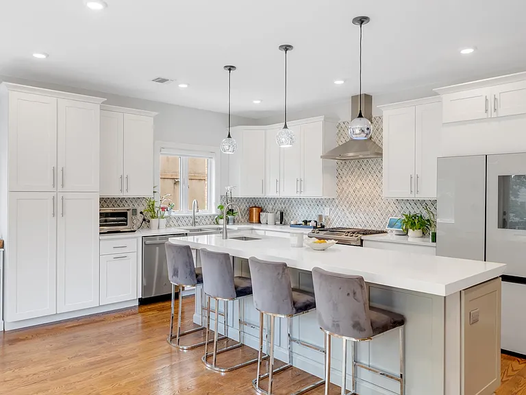 34 Lafayette Ave — Photo 10