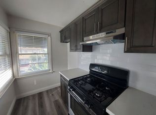 32 Esperanza Ave., Long Beach, CA 90802