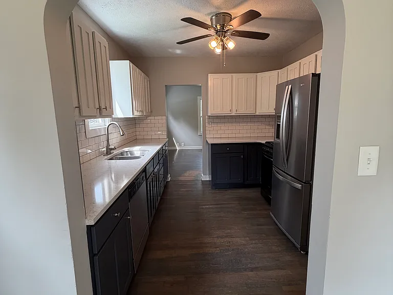 3927 Martha St — Photo 8