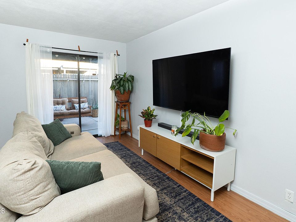 1st image of 286 W PALOMINO Drive #99