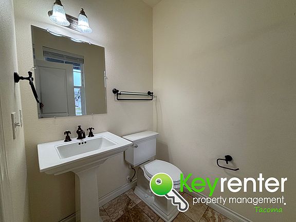 5th image of 17602 74th Avenue Ct E