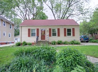 807 W John St, Champaign, IL 61820