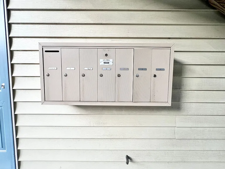 451 Frizzell Ave #D — Photo 38