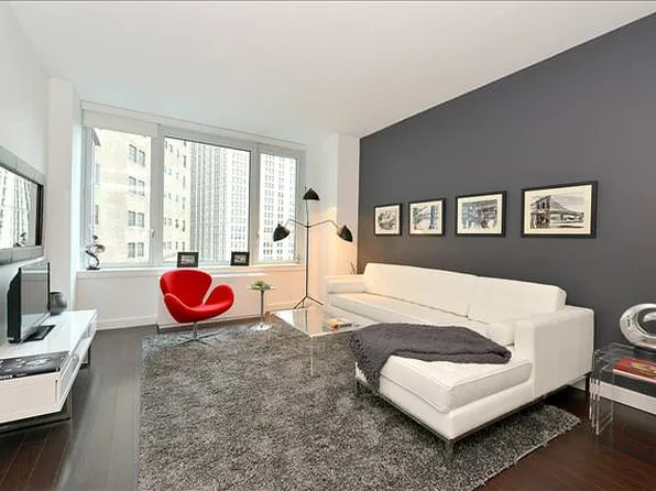 113 Nassau Street image 1 of 26