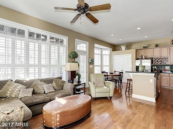 4th image of 43424 Westchester Sq