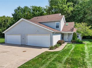 4188 Pine Dr, Rootstown, OH 44272