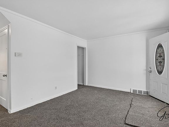 4th image of 22856 Brittany Ave