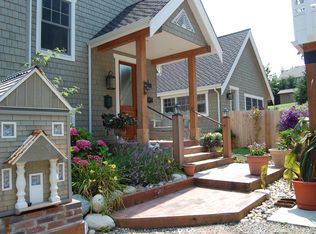 2165 N Bluff Rd, Greenbank, WA 98253