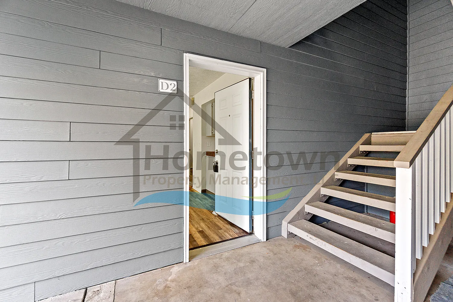 2 bed, 600 sqft, $1,200 — Photo 2