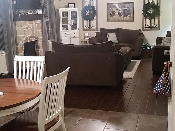 3rd image of 205 W Vega Ln