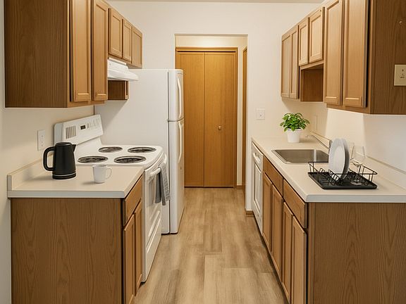 2nd image of 13575 Kenwood Dr APT 202