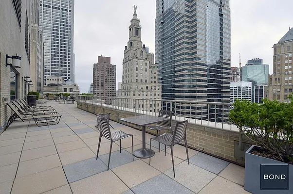 Rented by Bond New York | media 8