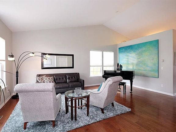 5th image of 9666 Wexford Dr