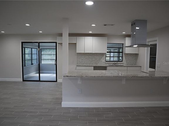 4th image of 13 Lilac Dr