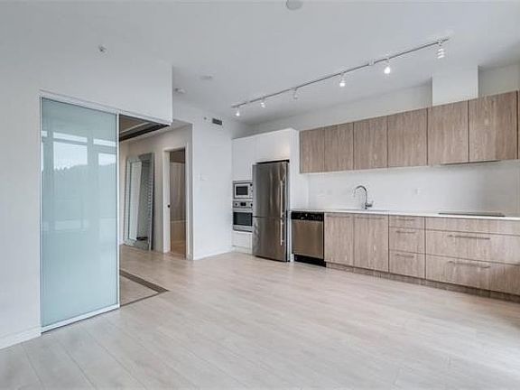 4th image of 691 North Rd #906