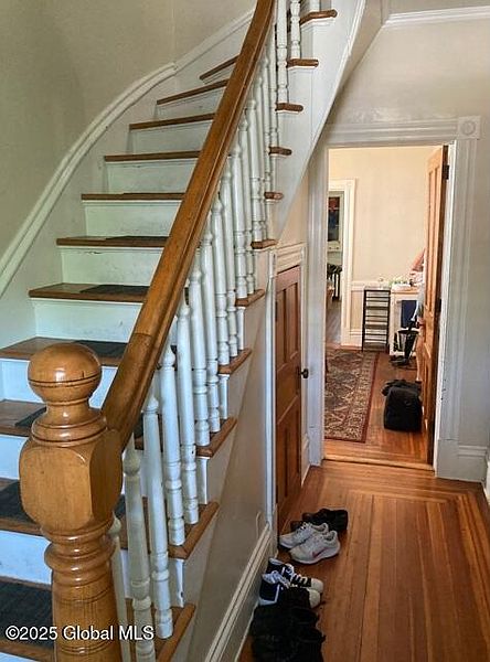 4th image of 54 Brunswick Avenue