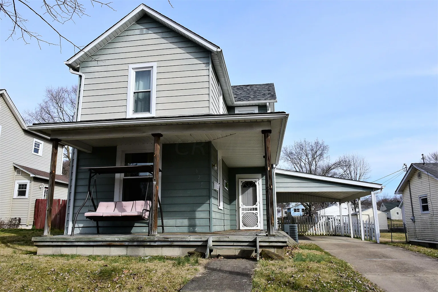 625 E Allen St photo 1