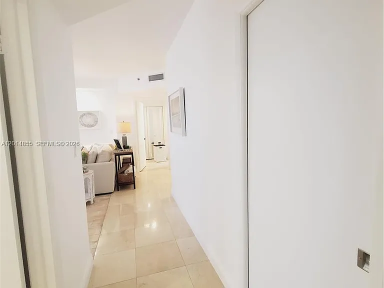 2000 Island Blvd #2703 — Photo 19