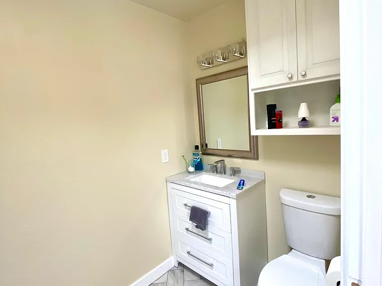 1668 Hickory Ln — Photo 11