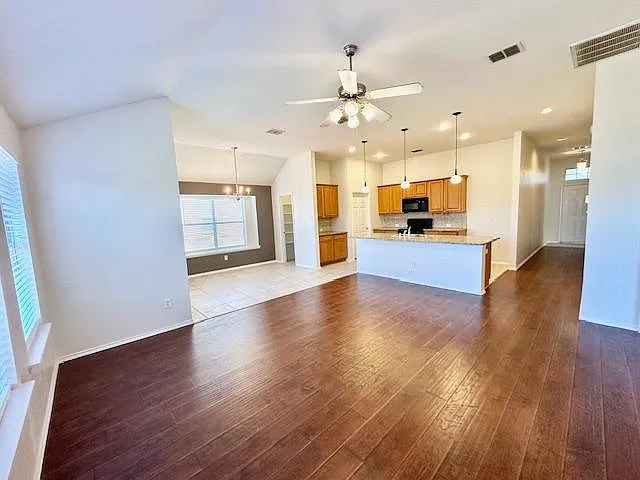 4411 Blackberry Rd — Photo 25