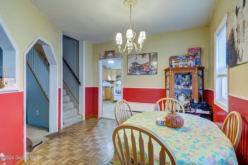2nd image of 5 Matthew Street