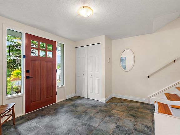4th image of 2197 Henlyn Dr