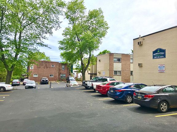 5th image of 250 E Johnson St #C4