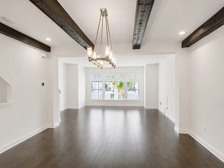 3229 W Horatio St — Photo 7