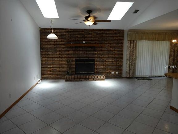 4th image of 1161 Glendale Ave