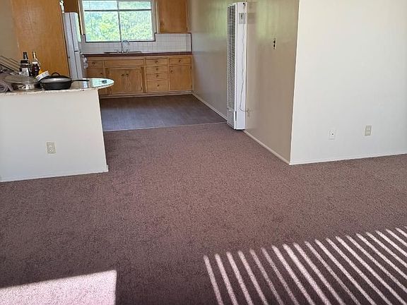 3rd image of 710 W 37th St #1-8