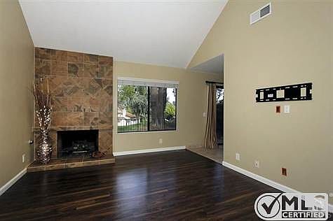 3rd image of 207 Red Oak Ave