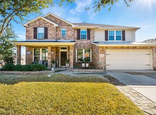 10401 Sixpence Ln, Fort Worth, TX 76108