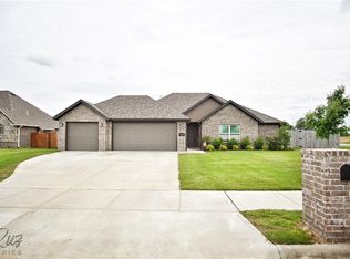 3773 Stonehenge Ave, Springdale, AR 72764