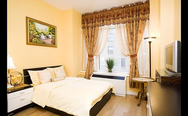 Rented by Douglas Elliman | media 32