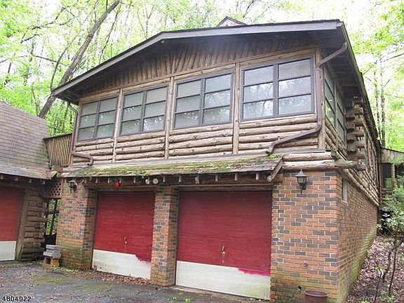 3rd image of 560 Clearview Dr
