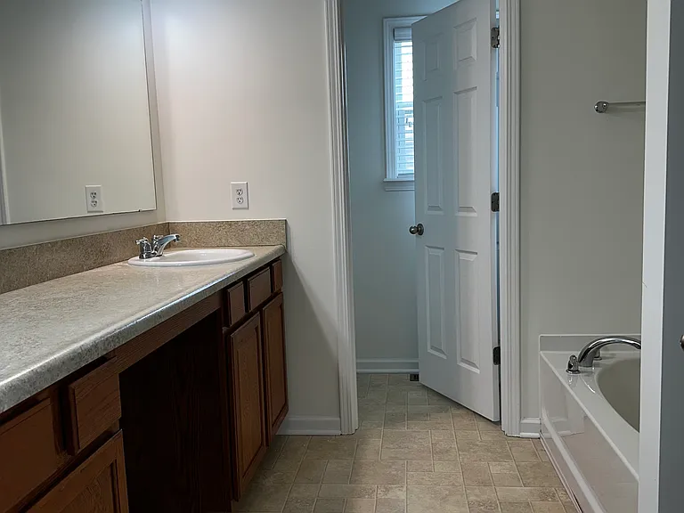 2363 Shadow Bend Dr — Photo 5