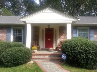 3709 Acosta Rd, Fairfax, VA 22031