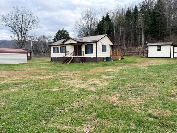152 Granny Mae Rd, Bolt, WV 25817