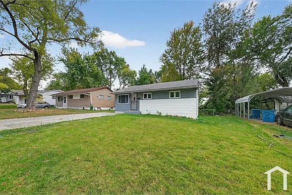 3 bed, 873 sqft, $1,499 — Photo 2