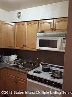 2nd image of 3747 Amboy Rd APT 5A