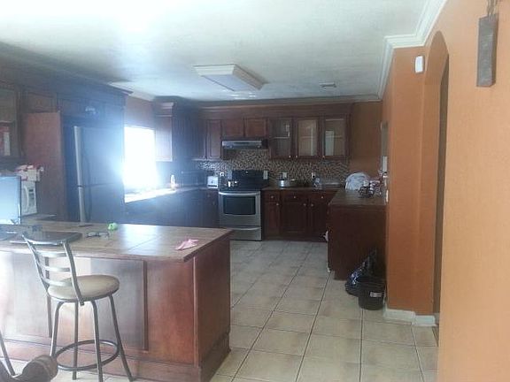 4th image of 4954 Papania Dr