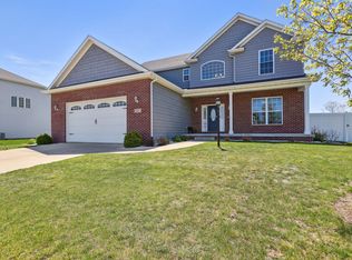 1211 Declaration Dr, Savoy, IL