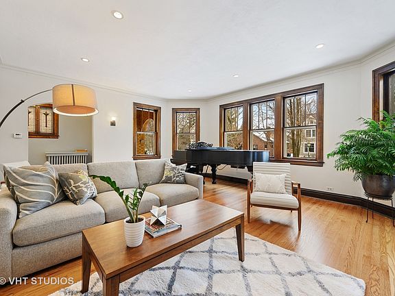 3rd image of 1723 Elmwood Ave