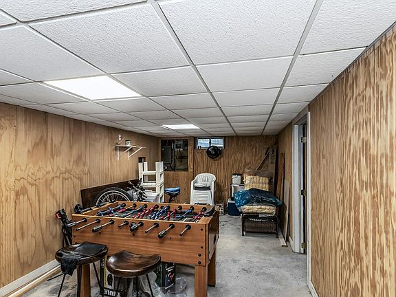 3rd image of 13-13 Delacey Ave